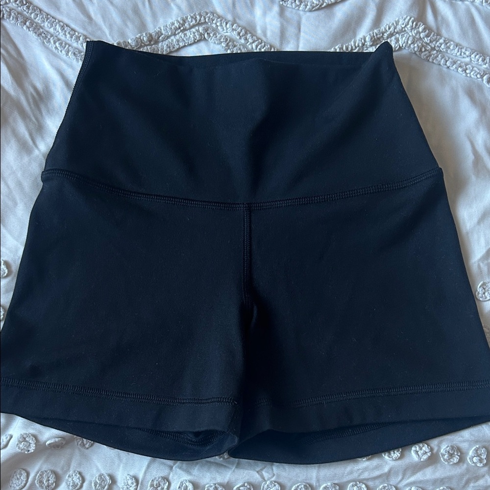 Yogalicious High-Waisted Black Shorts